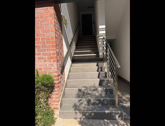 1 BEDROOM APARTMENT FOR SALE IN SANDRINGHAM